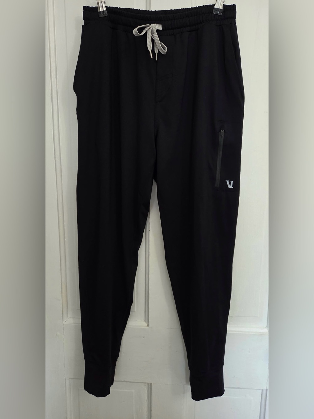 Vuori Black Men's Jogger Pants with Gray Drawstring